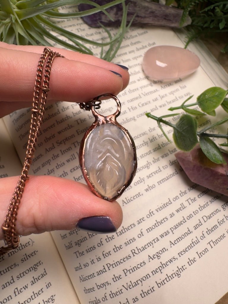 Flower Agate Yoni Necklace detail view by Copper Ashes