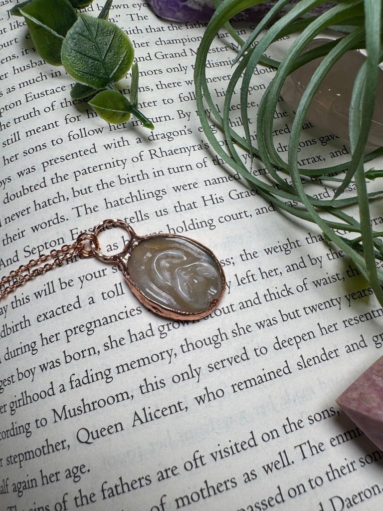 Flower Agate Yoni Necklace detail view by Copper Ashes
