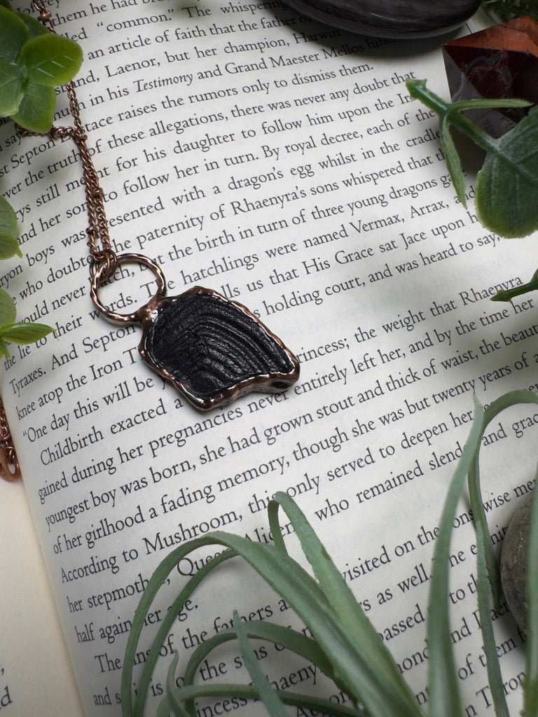 Fossil Necklace detail view by Copper Ashes