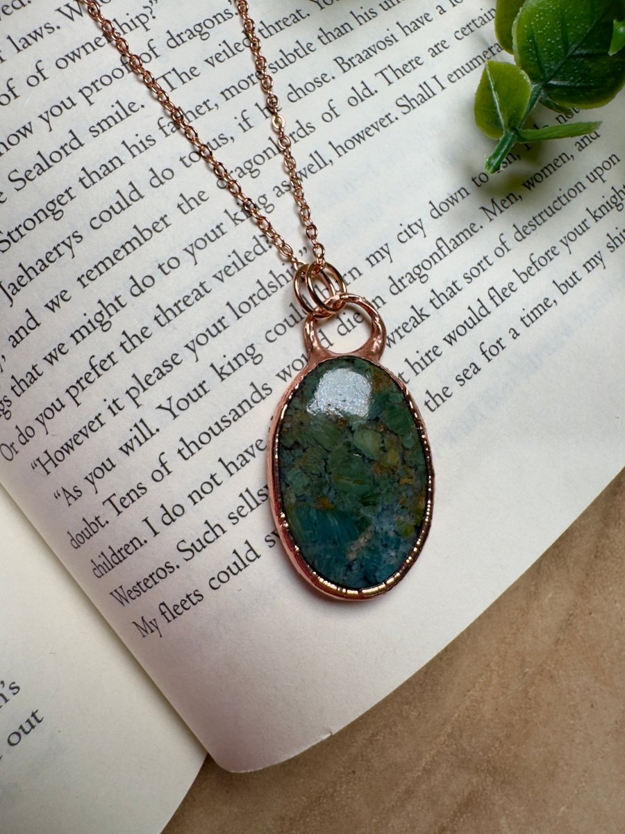 Green Agate Necklace detail view by Copper Ashes