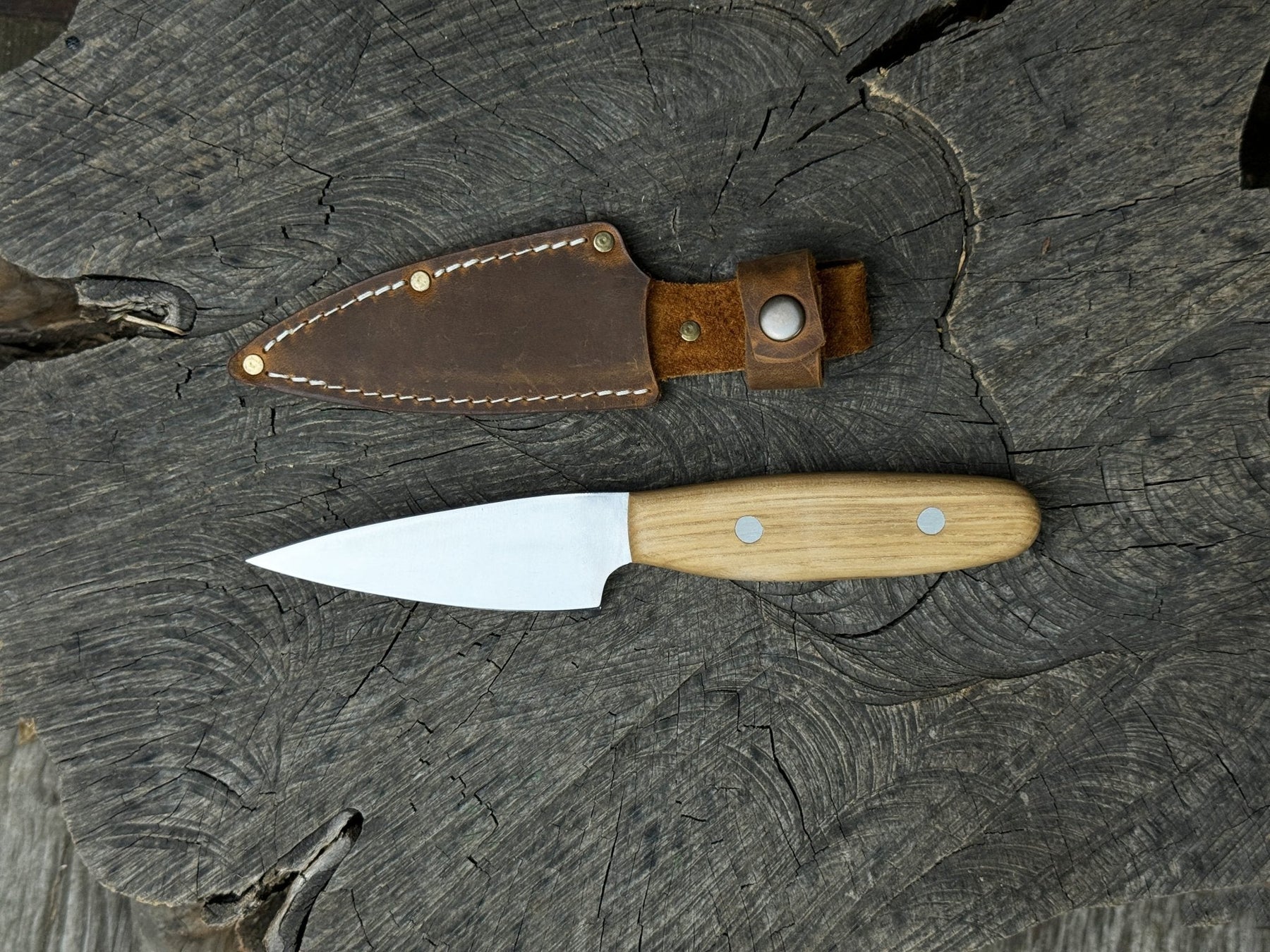 Hand-Forged Bushcraft Knife, 10 cm (3.94 inches) detail view by Sharky Forged Steel Tools