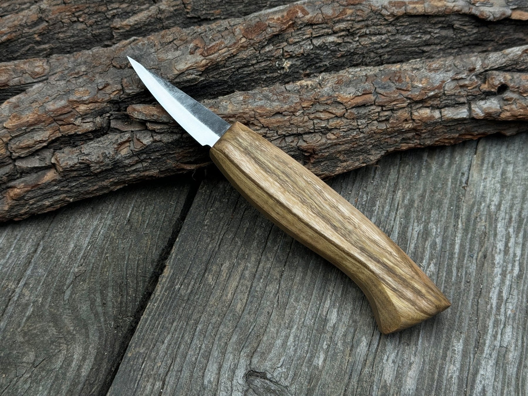 Skewed Detail Knife, Blade 5.5 cm (2.17 inches) detail view by Sharky Forged Steel Tools
