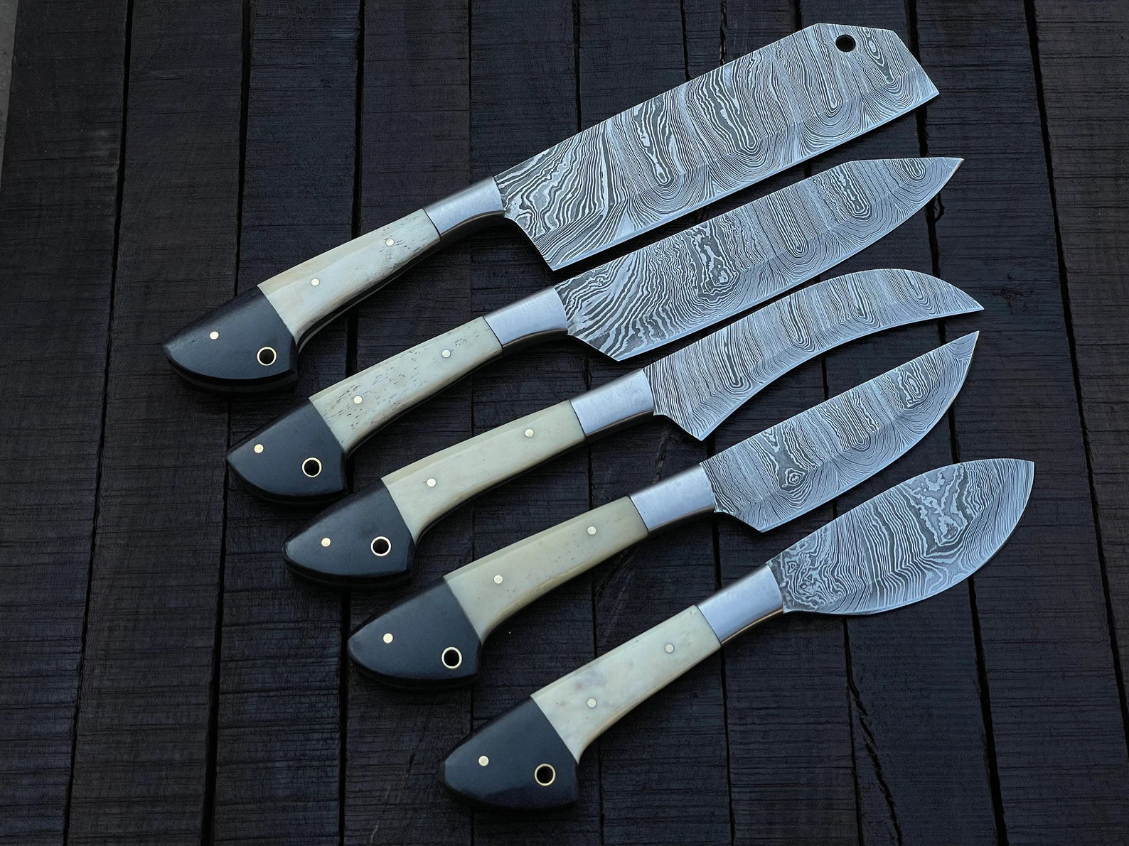 Damascus Chef Knife Set | 5-Piece | Twist Pattern | Camel Bone, Buffalo Horn & Steel Bolster