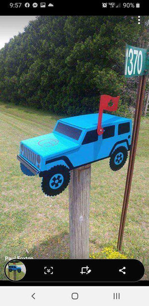 Jeep mailbox with UV-resistant graphics
