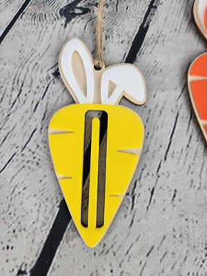 Easter Carrot Money Holder detail view by EverLee Creations