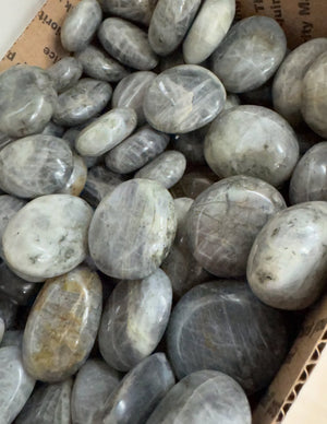 Labradorite Palm Stone by Copper Ashes