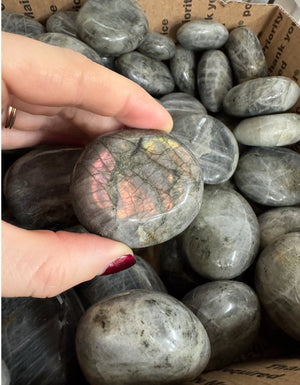 Labradorite Palm Stone detail view by Copper Ashes