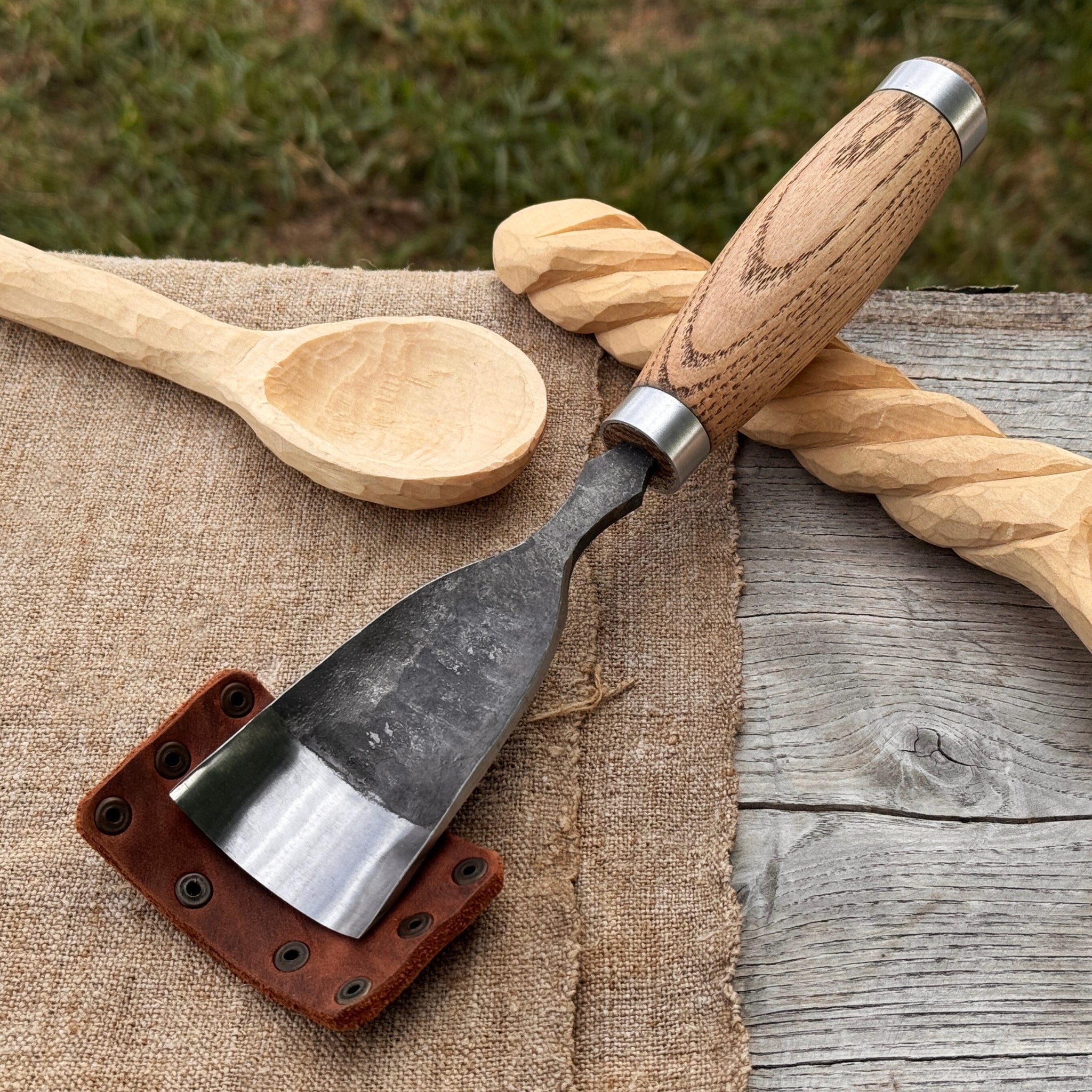 Large Straight Gouge (Rounded Chisel), 10 - 45 mm (0.4 - 1.8 inches) by Sharky Forged Steel Tools