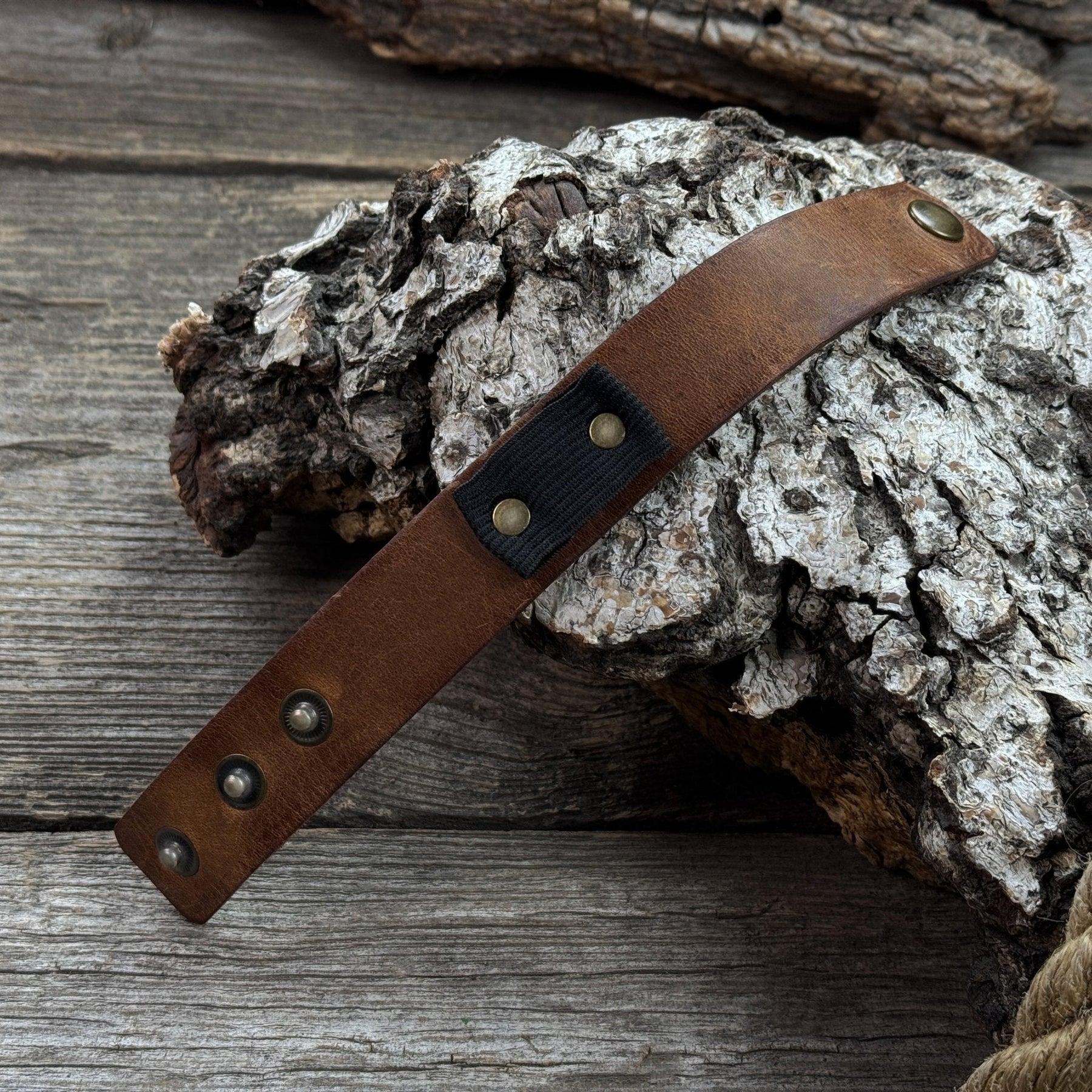 Leather Wrist Pencil Mount – 23.5 cm (9.25 inches)
