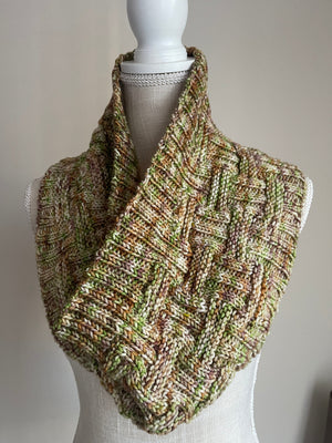Criss Cross Applesauce Cowl Digital Pattern Digital Patterns by Mountaintop Yarn