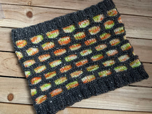 Haunted Honeycombs Cowl Digital Pattern detail view 4 by Mountaintop Yarn