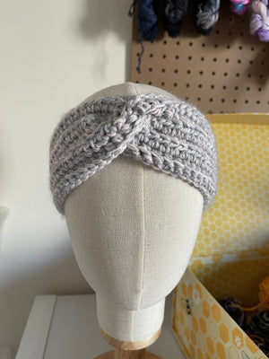 Ridge Twist Headband Pattern detail view 3 by Mountaintop Yarn