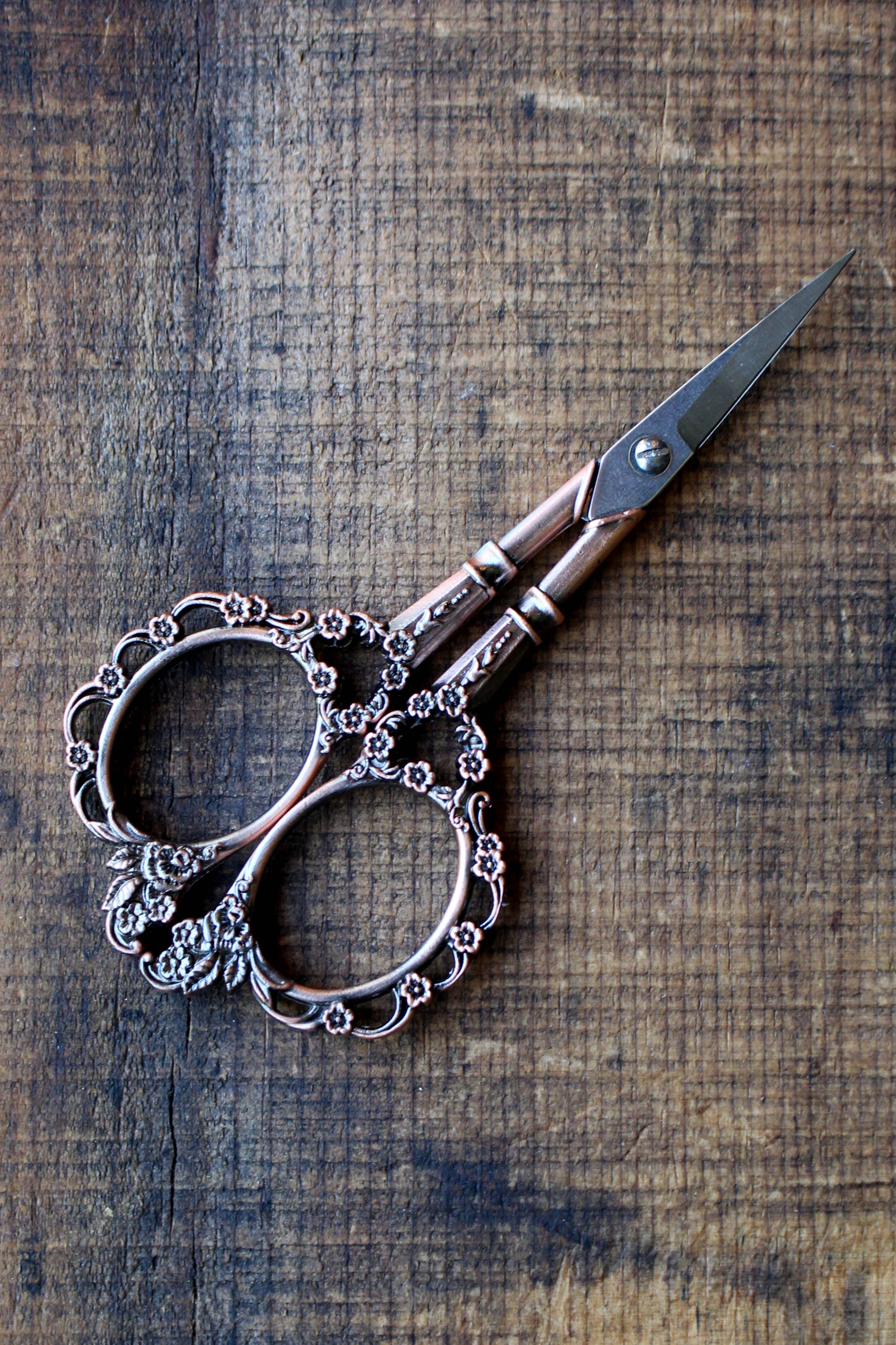 Victorian Scrollwork Scissors detail view 2 by Mountaintop Yarn