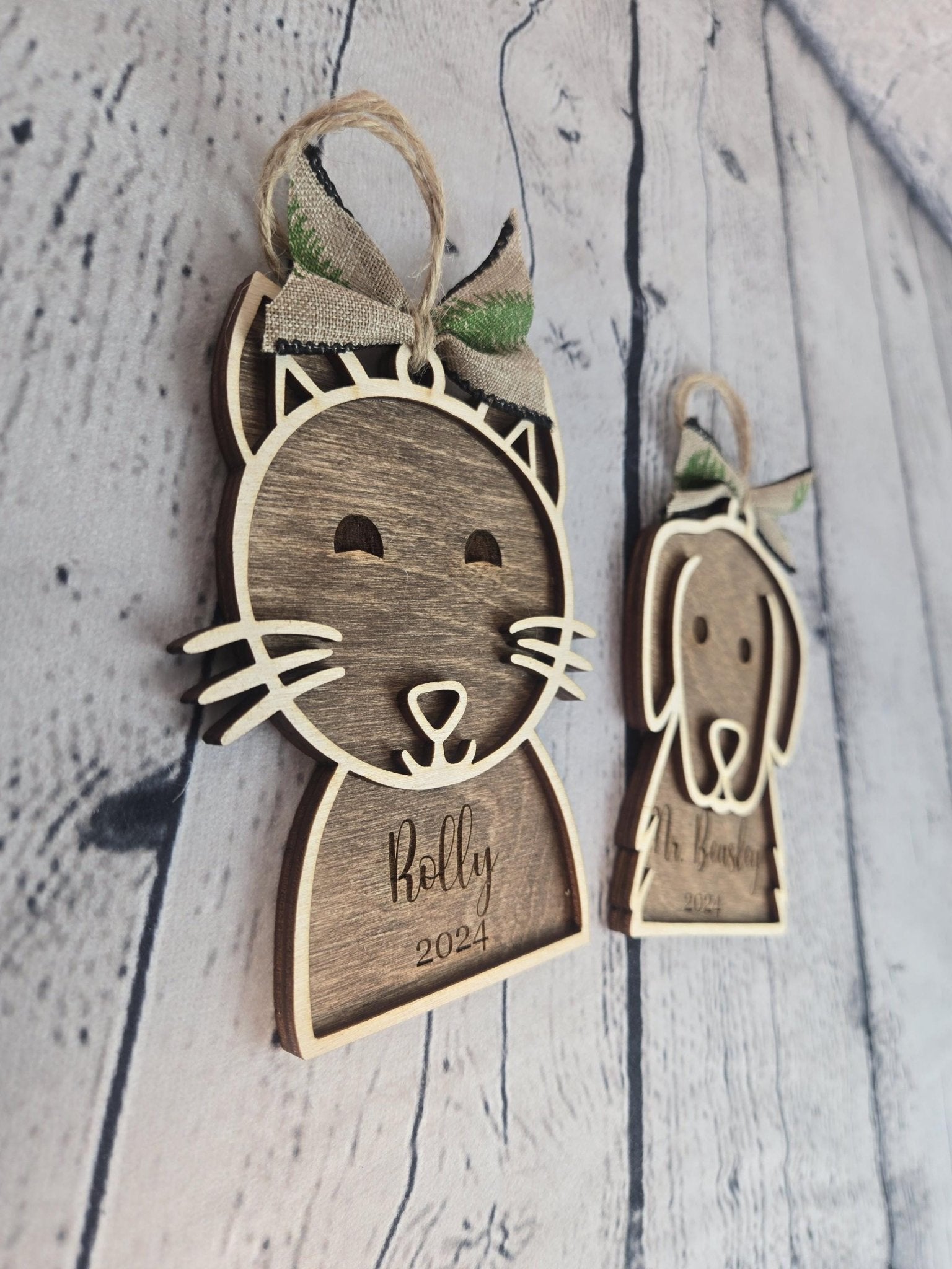 Personalized Pet Ornament detail view by EverLee Creations