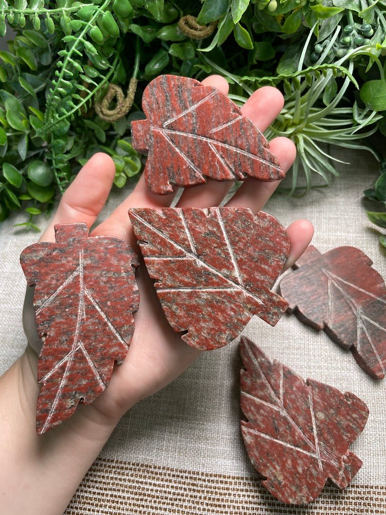Red Que Sera Leaf detail view by Copper Ashes