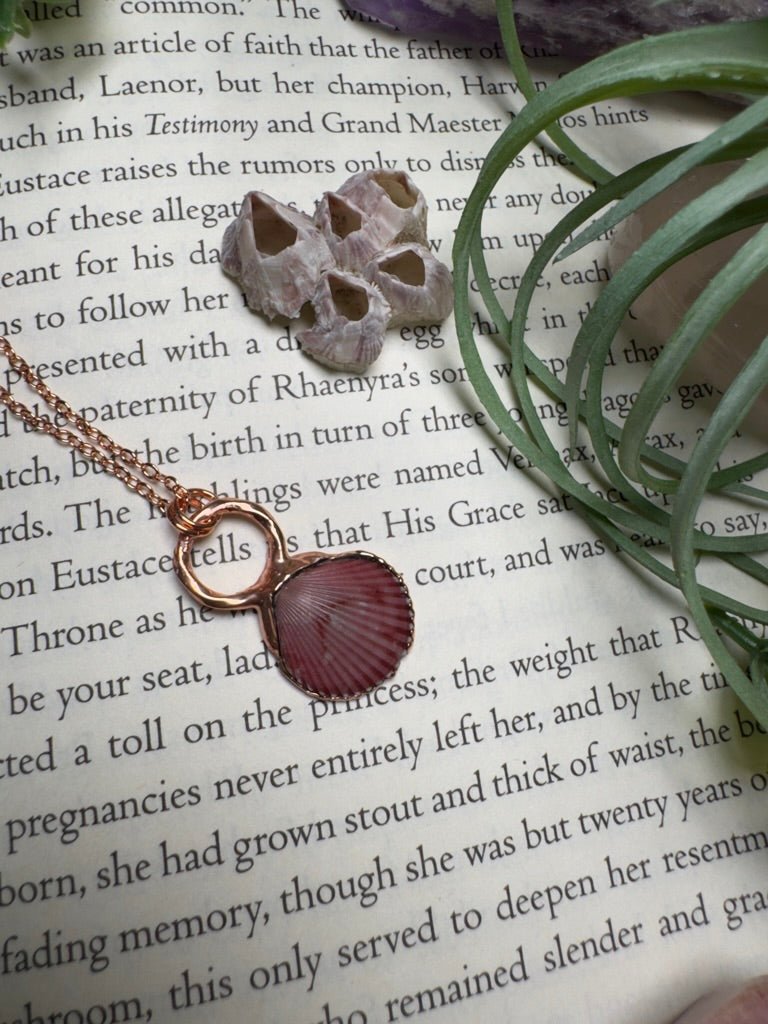 Scallop Shell Necklace detail view by Copper Ashes