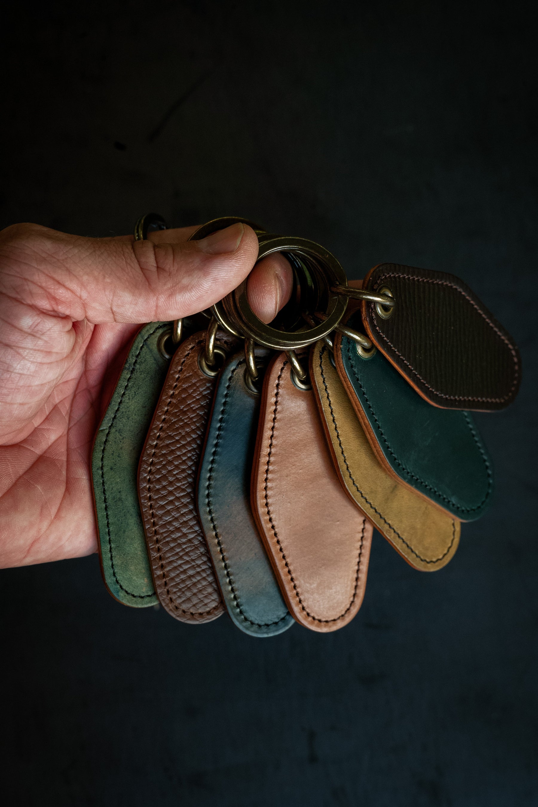 Motel Key Ring - Marbled Black Shell Cordovan