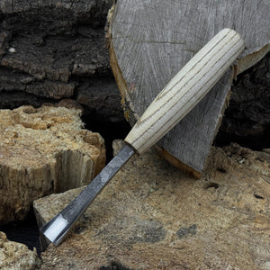 Small Fishtail Chisel – 15 mm / 20 mm (0.59 / 0.79 inches) detail view by Sharky Forged Steel Tools