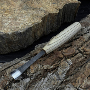 Small Fishtail Chisel – 15 mm / 20 mm (0.59 / 0.79 inches) detail view by Sharky Forged Steel Tools