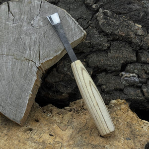 Small Fishtail Chisel – 15 mm / 20 mm (0.59 / 0.79 inches) detail view by Sharky Forged Steel Tools