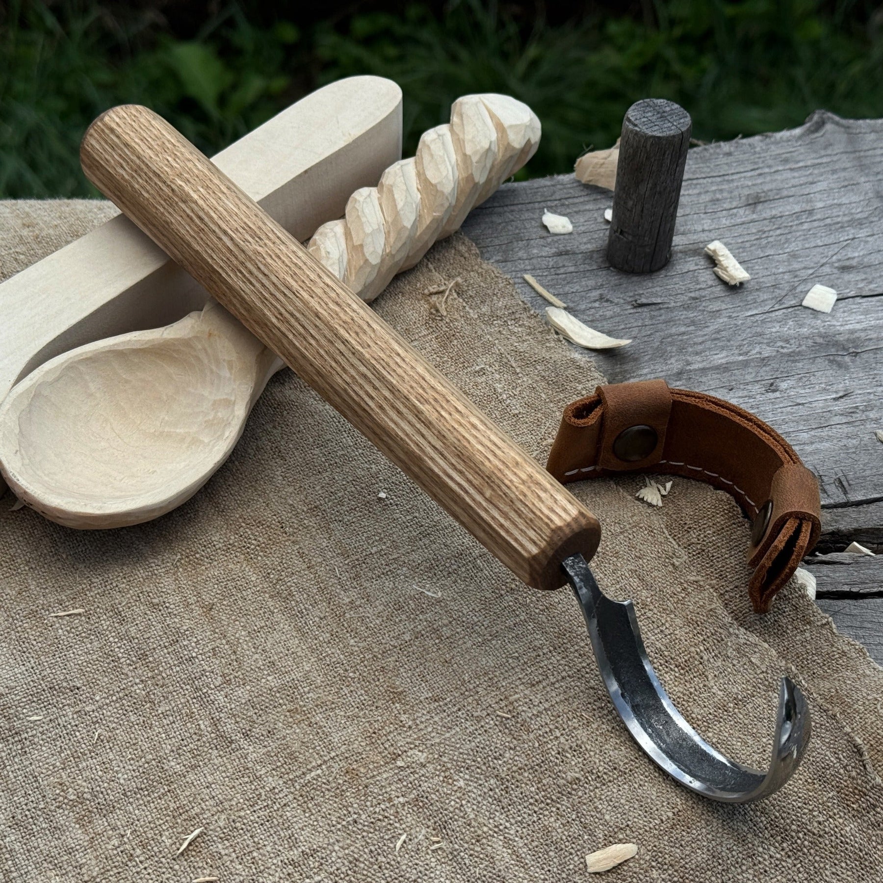 Spoon Carving Hook Knife – Large Radius Curve 5.5 cm (2.17 inches) by Sharky Forged Steel Tools