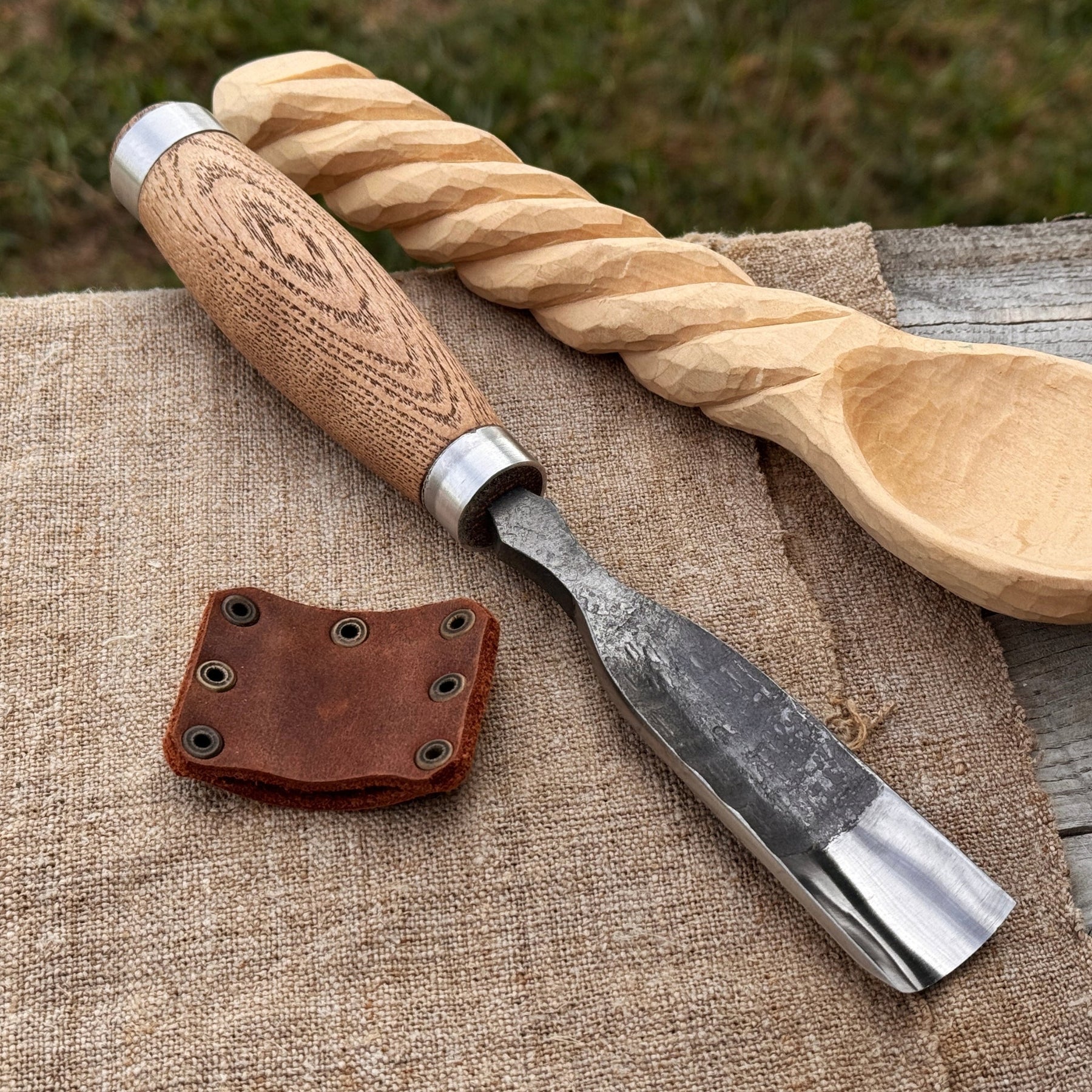 Straight Gouge (Rounded Chisel), 10 - 45 mm (0.4 - 1.8 inches) by Sharky Forged Steel Tools