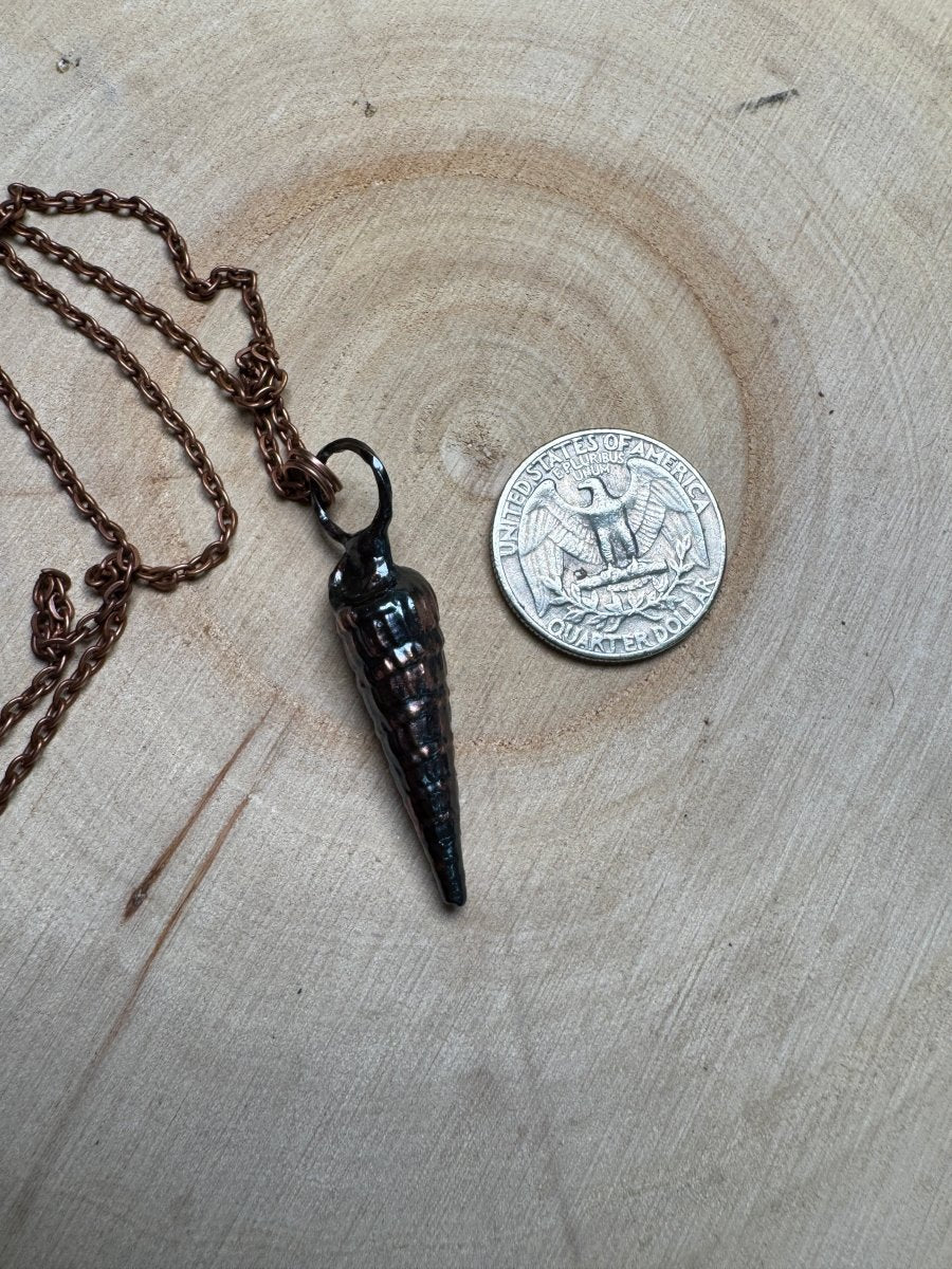 Sybelle- Shell Necklace detail view by Copper Ashes