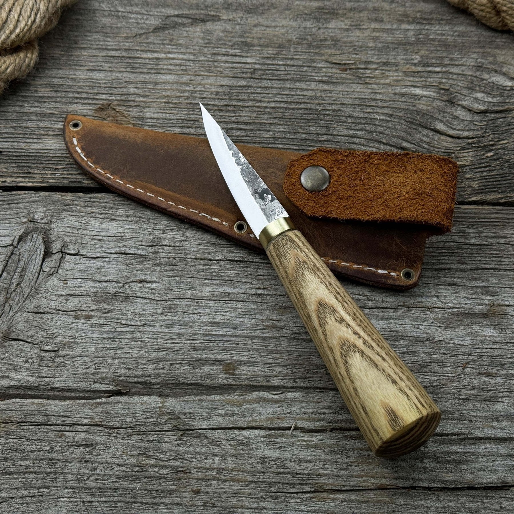 Whittling Sloyd Knife with Leather Sheath, 7.5 cm (2.95 inches) detail view by Sharky Forged Steel Tools
