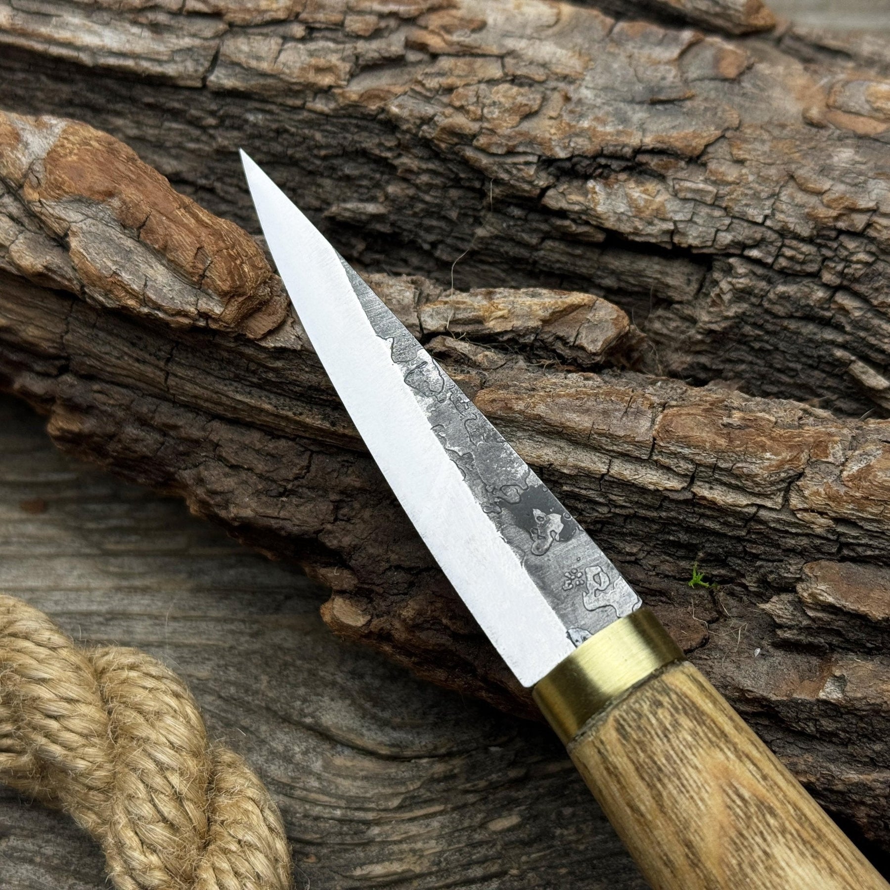 Whittling Sloyd Knife with Leather Sheath, 7.5 cm (2.95 inches) detail view by Sharky Forged Steel Tools